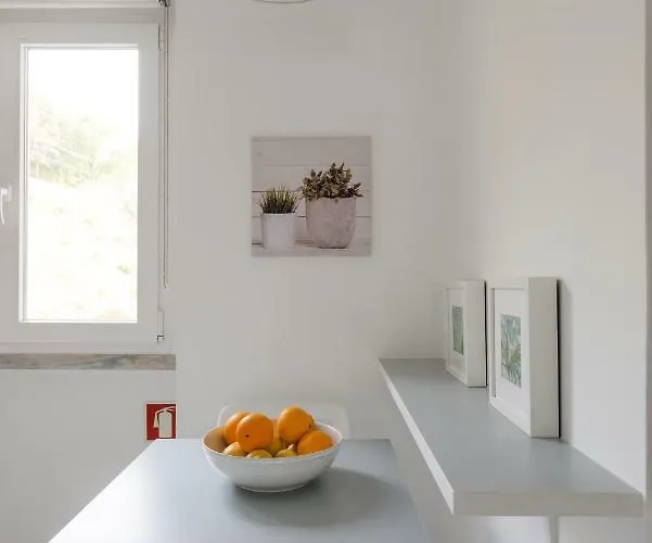 Light-filled, Fully Renovated Near Belem, By Timecooler Lissabon