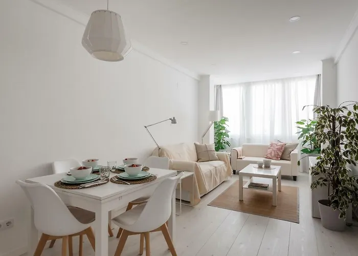 Light-filled, Fully Renovated Near Belem, By Timecooler Appartement