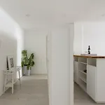 아파트 Light-filled, Fully Renovated Near Belem, By Timecooler *