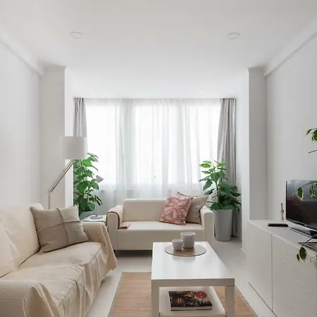 Light-filled, Fully Renovated Near Belem, By Timecooler * Lissabon