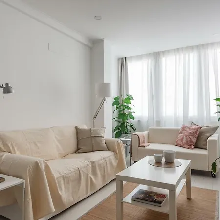 Light-filled, Fully Renovated Near Belem, By Timecooler Apartment *