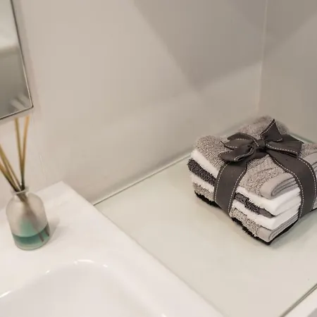 Light-filled, Fully Renovated Near Belém, By Timecooler Appartamento *