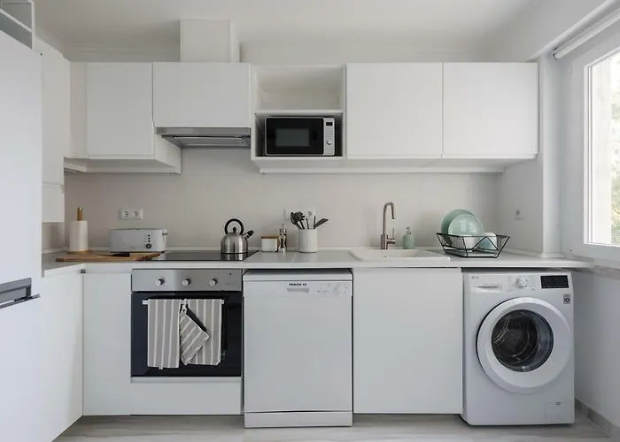 דירה Light-filled, Fully Renovated Near Belem, By Timecooler ליסבון