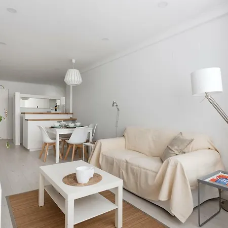 Appartamento Light-filled, Fully Renovated Near Belém, By Timecooler