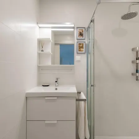 Light-filled, Fully Renovated Near Belem, By Timecooler Apartmán