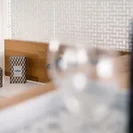 Апартаменты Light-filled, Fully Renovated Near Belem, By Timecooler Лиссабон